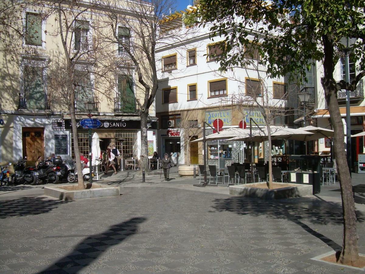 Medina Apartment And Parking Historical Center Seville Exterior photo