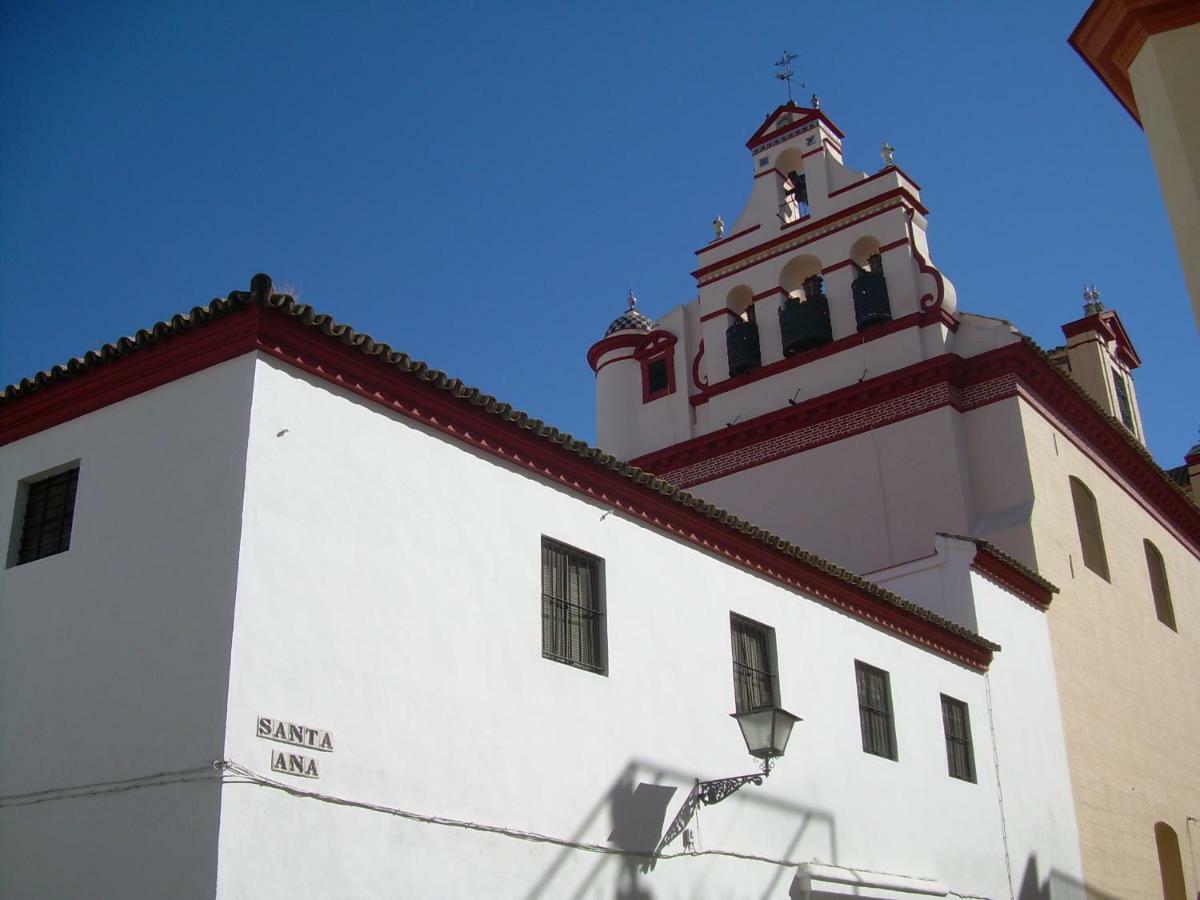Medina Apartment And Parking Historical Center Seville Exterior photo